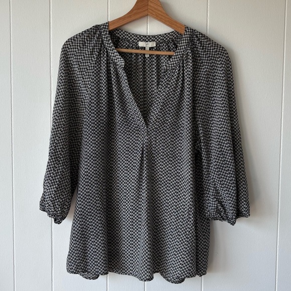 Joie Silk Black and White Pattern Blouse | Size Small - Picture 2 of 9